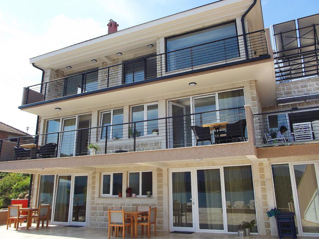 Aruba Apartments Tivat Bagian luar foto