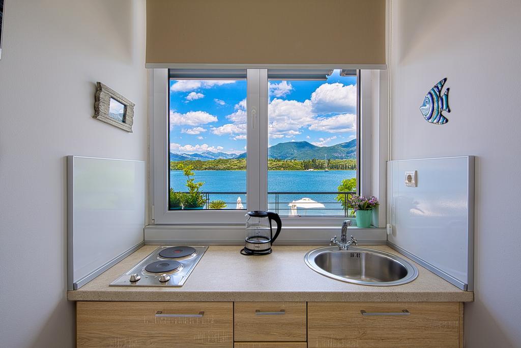 Aruba Apartments Tivat Bagian luar foto