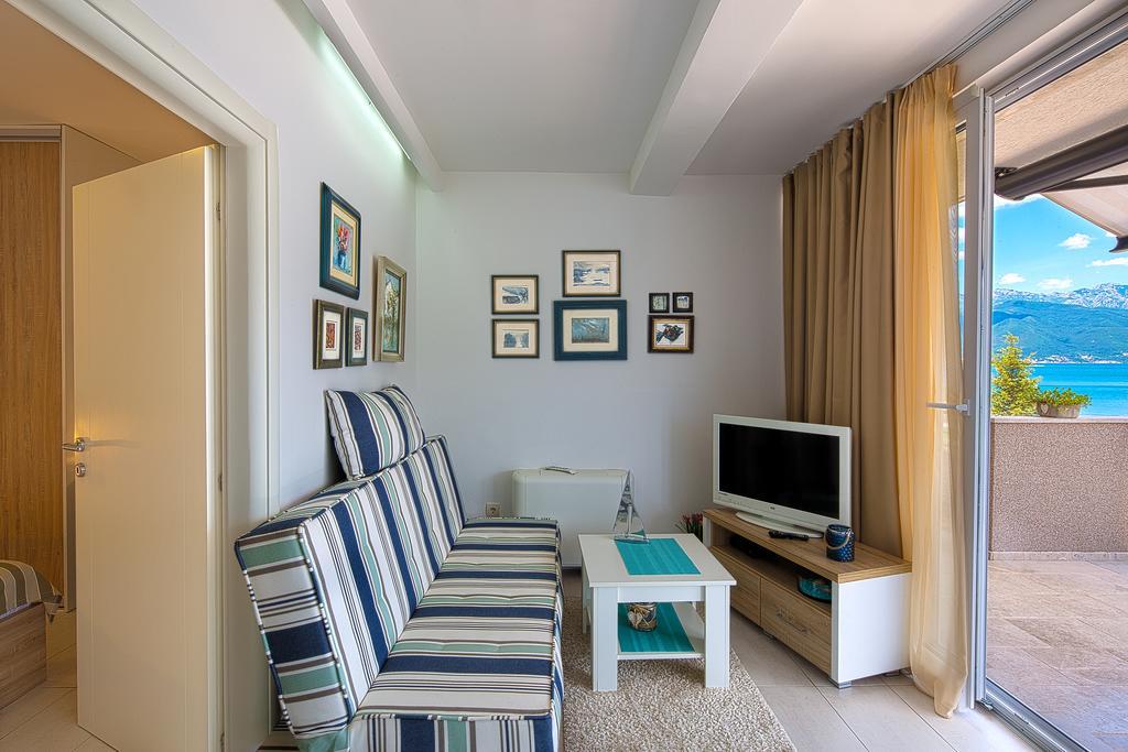 Aruba Apartments Tivat Bagian luar foto