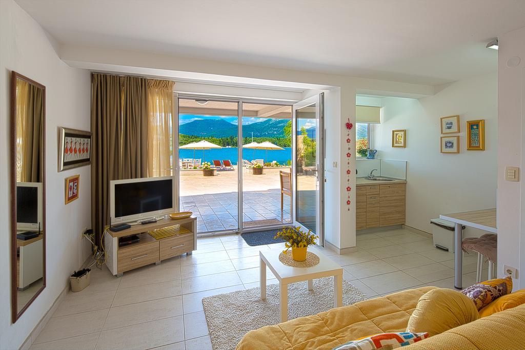 Aruba Apartments Tivat Bagian luar foto