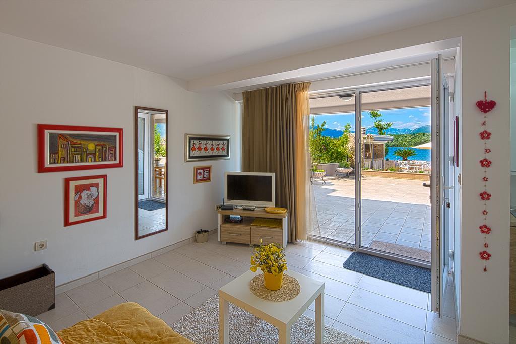Aruba Apartments Tivat Bagian luar foto