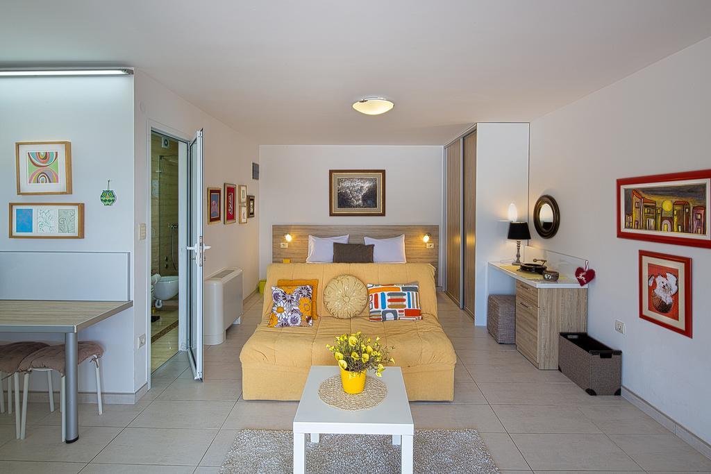 Aruba Apartments Tivat Bagian luar foto