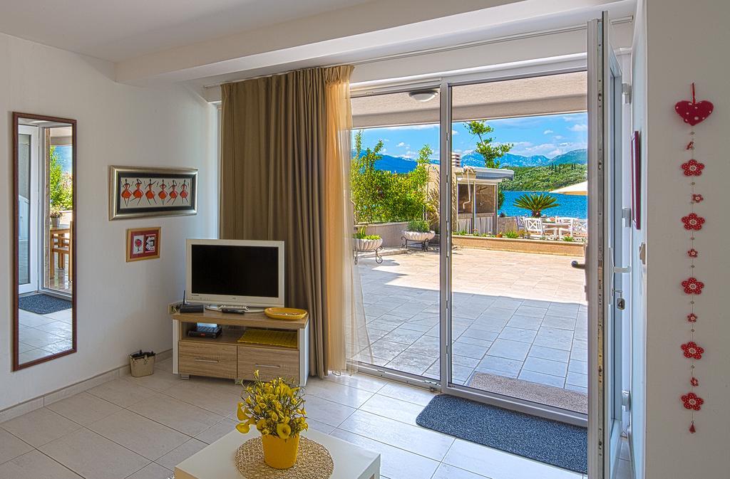 Aruba Apartments Tivat Bagian luar foto