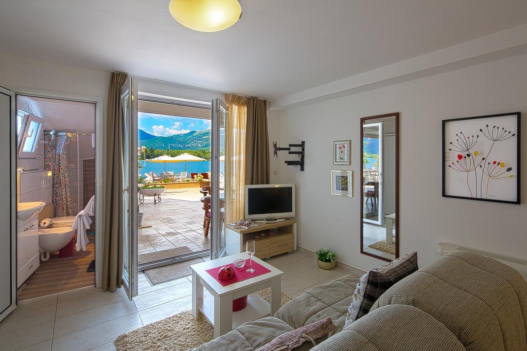 Aruba Apartments Tivat Bagian luar foto