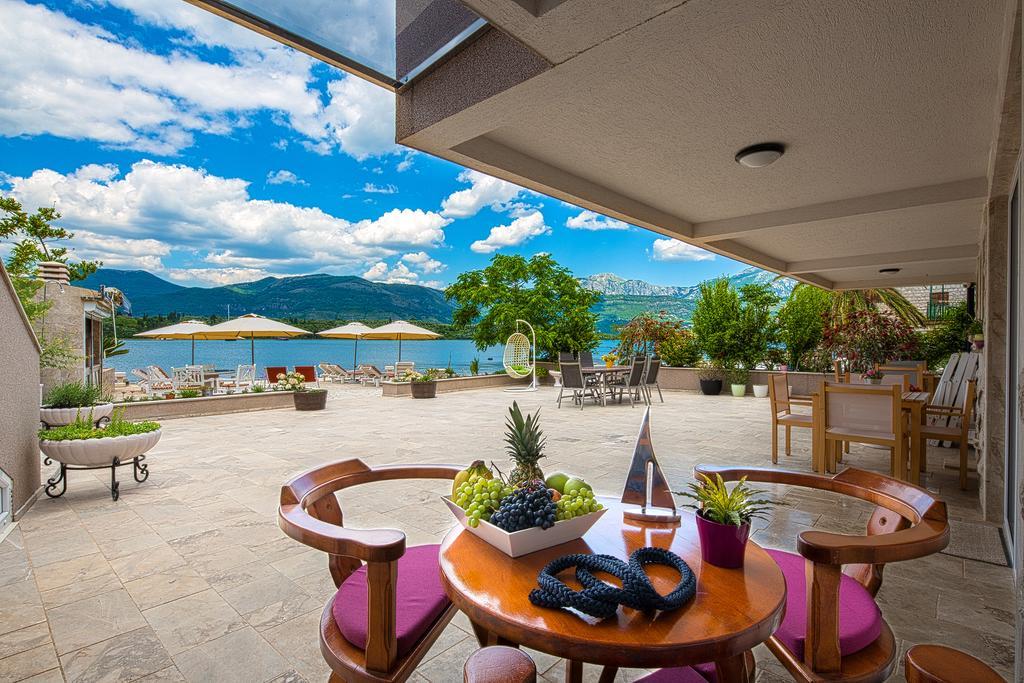 Aruba Apartments Tivat Bagian luar foto