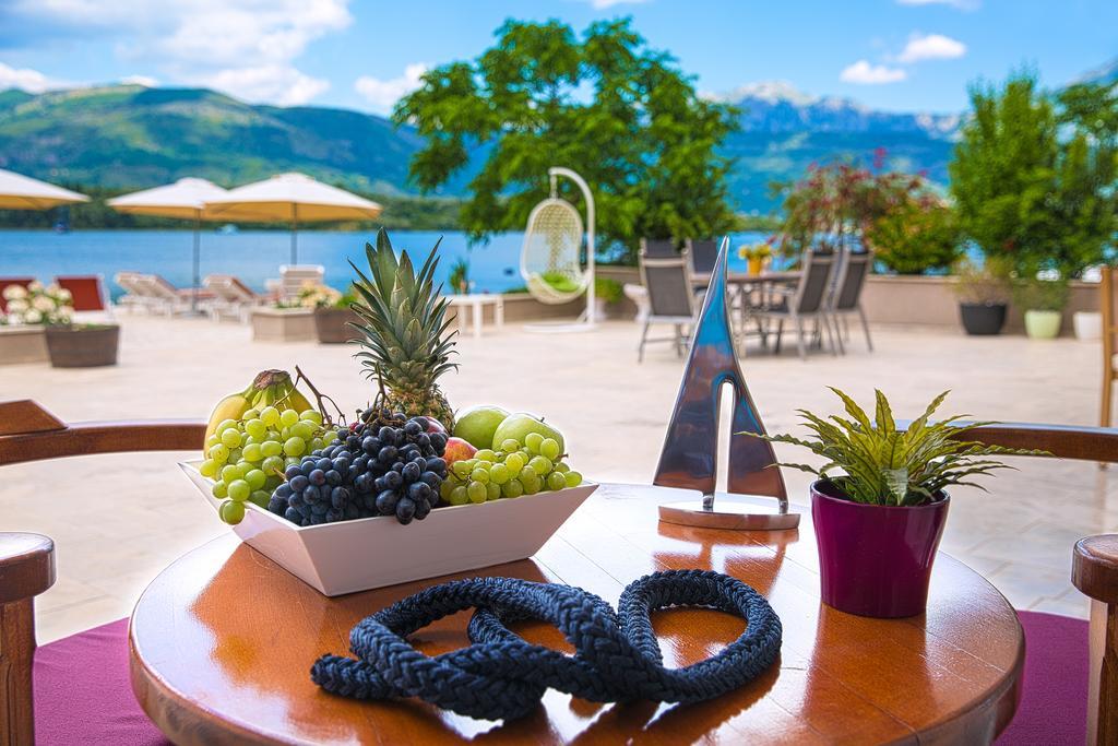 Aruba Apartments Tivat Bagian luar foto
